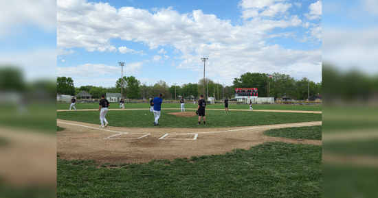 Cats warming up versus the Jeffs